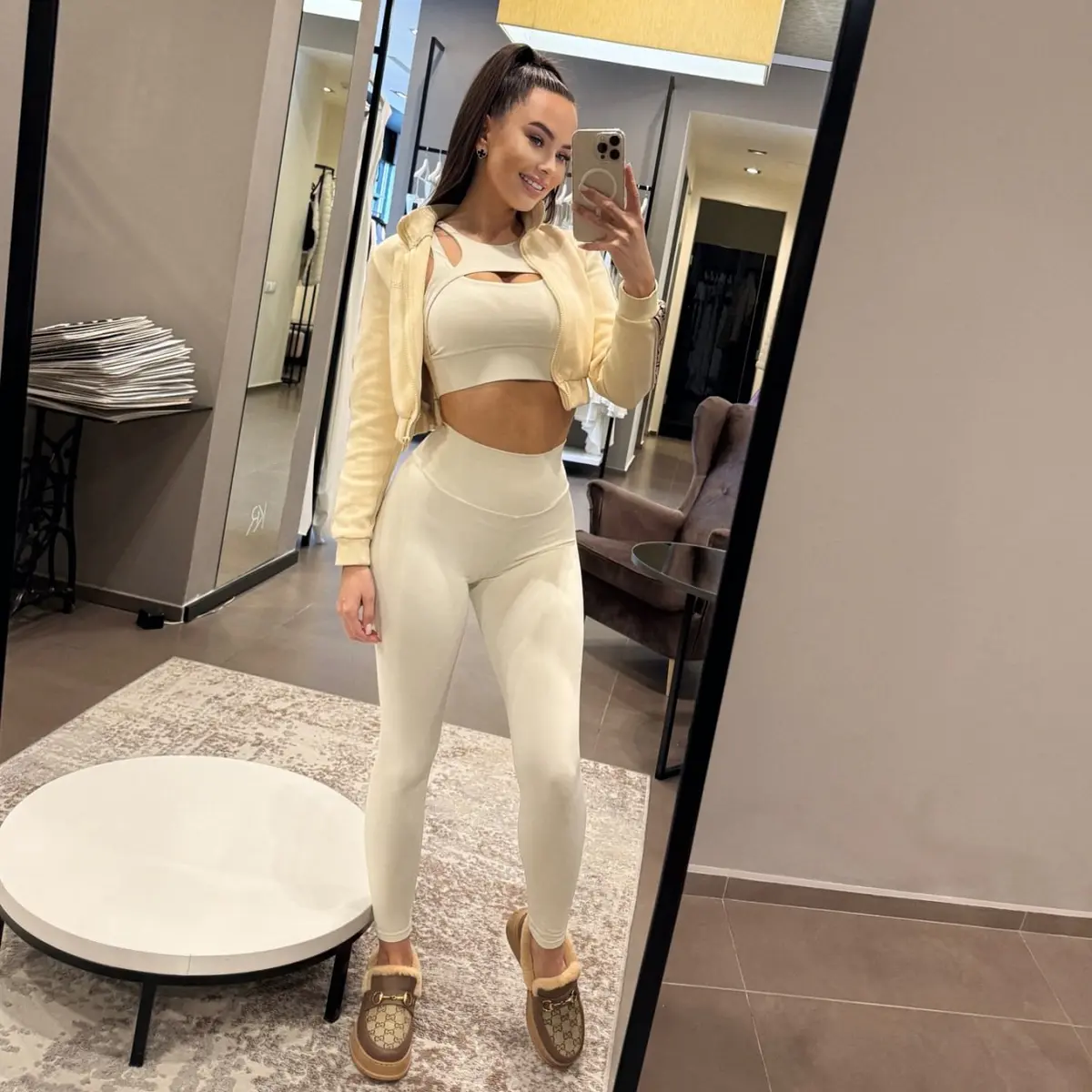 Изабелла эскорт в городе Москва