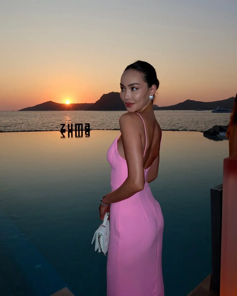 Мелания эскорт в городе Москва